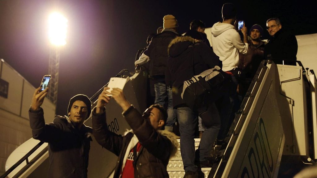 Irakilaisia turvapaikanhakijoita palautettiin Irakiin 18. helmikuuta 2016.