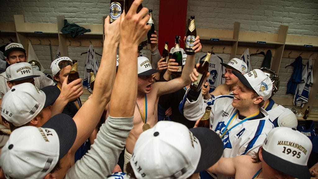 95 elokuva 1 (joukkuetta)