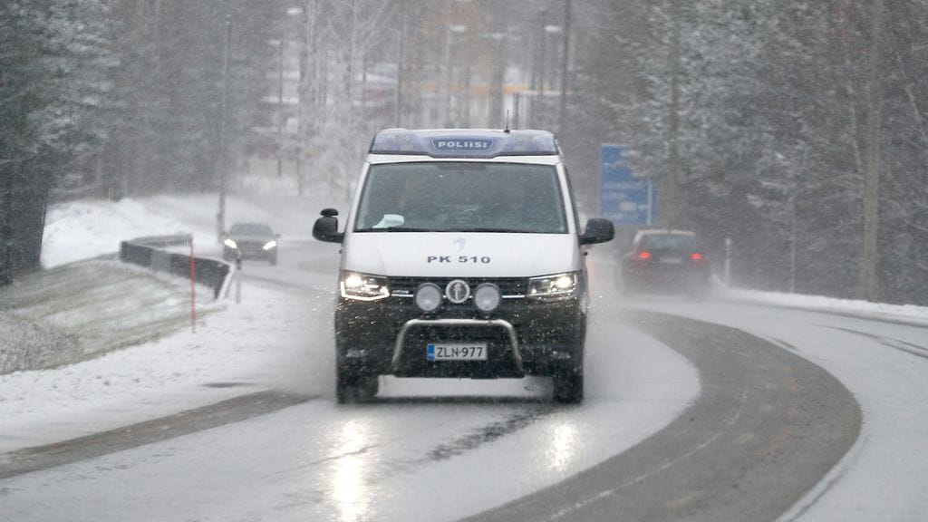Kuvituskuvassa liikennettä Joensuun ja Outokummun välisellä tiellä 29.10.2017.