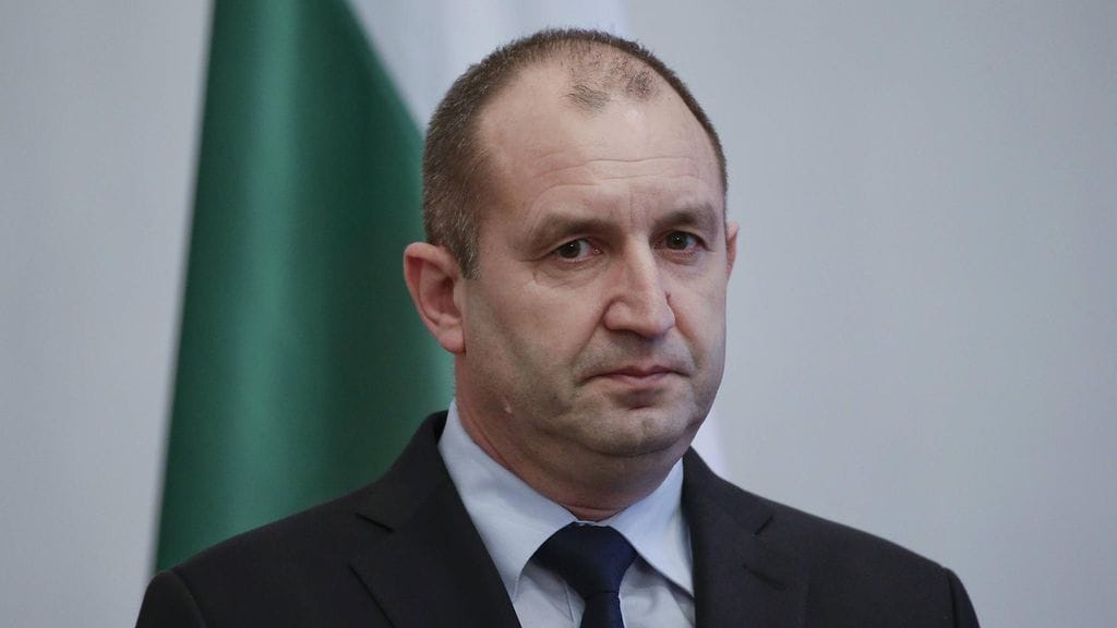 Bulgarian presidentti Rumen Radev kiirehti kuitenkin toteamaan, että lait eivät aja asiaansa ja hän aikoo käyttää veto-oikeuttaan.