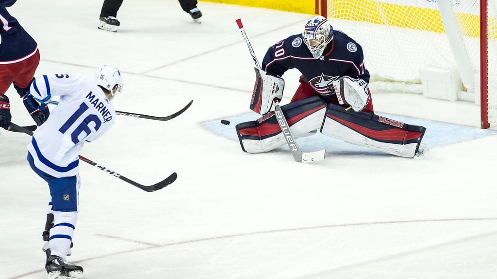 Joonas Korpisalo loisti, mutta Mitch Marnerin laukaus oli liikaa.