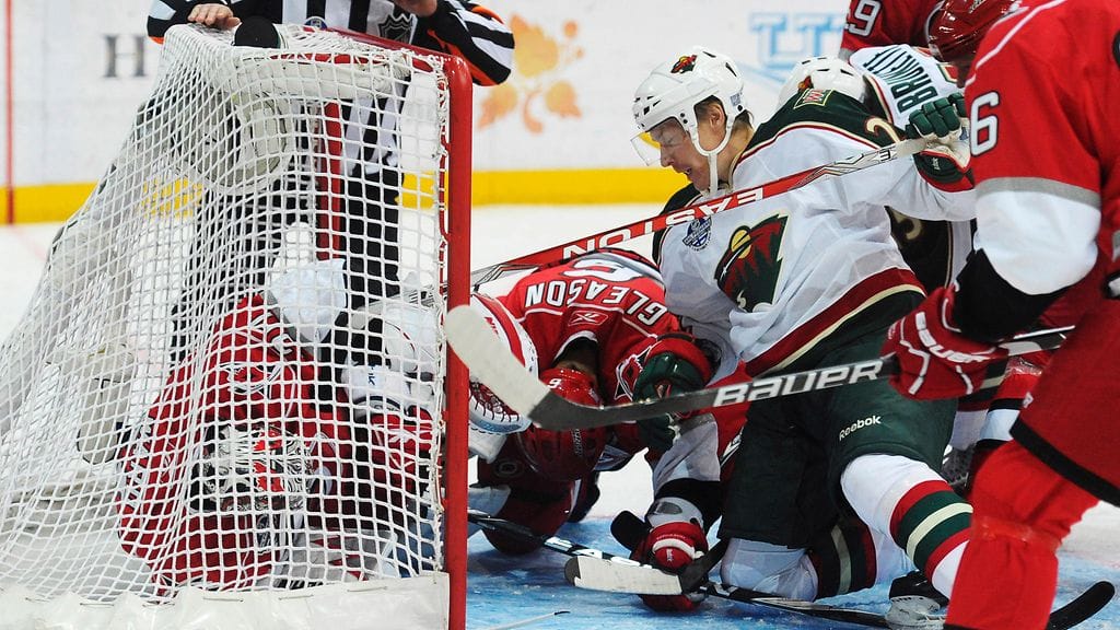 Carolina ja Antti Miettisen (kuvassa) edustama Minnesota pelasivat kaksi ottelua Helsingissä lokakuussa 2010.