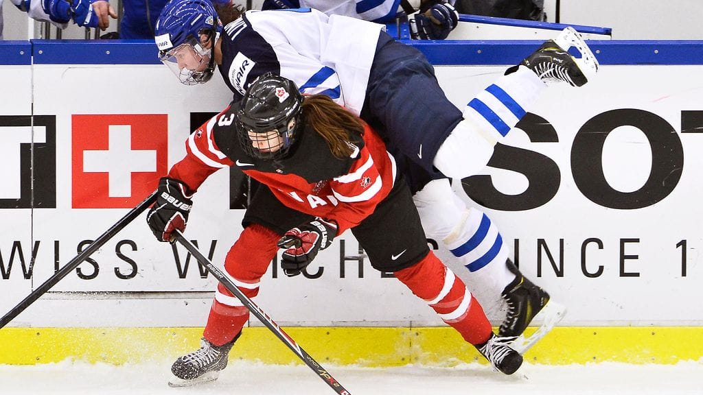 Urheilun palkkaerot näkyvät selvästi muun muassa jääkiekossa.