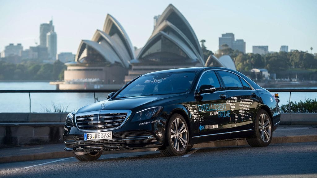 Mercedes-Benzin autonominen S-sarjalainen Sydneyssä.