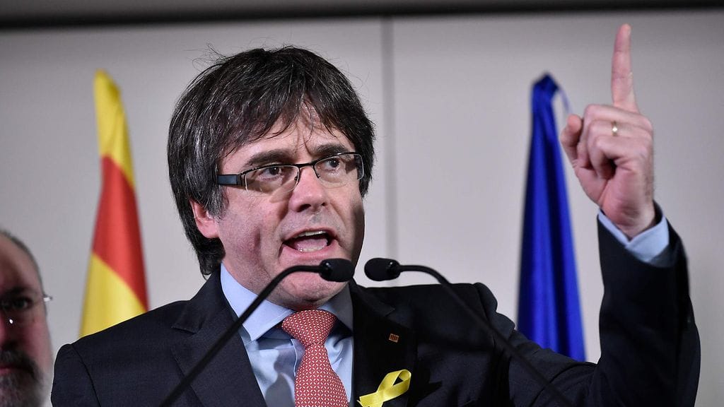 Carles Puigdemont oleskelee edelleen maanpaossa Brysselissä.