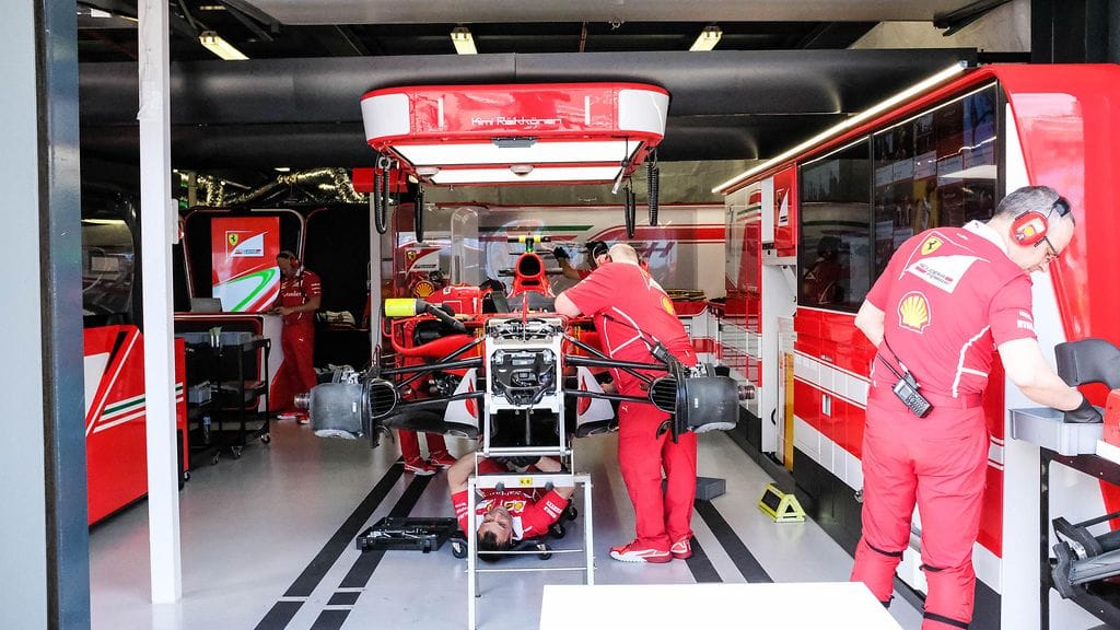 Ferrarin varikkopilttuu kaudella 2017.