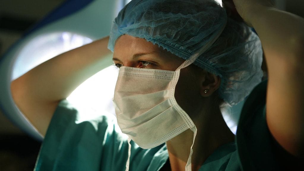 Mitä nuorempi lääkäri, sitä herkemmin valituksia. Kuvituskuva. Kuvan henkilö ei liity juttuun.