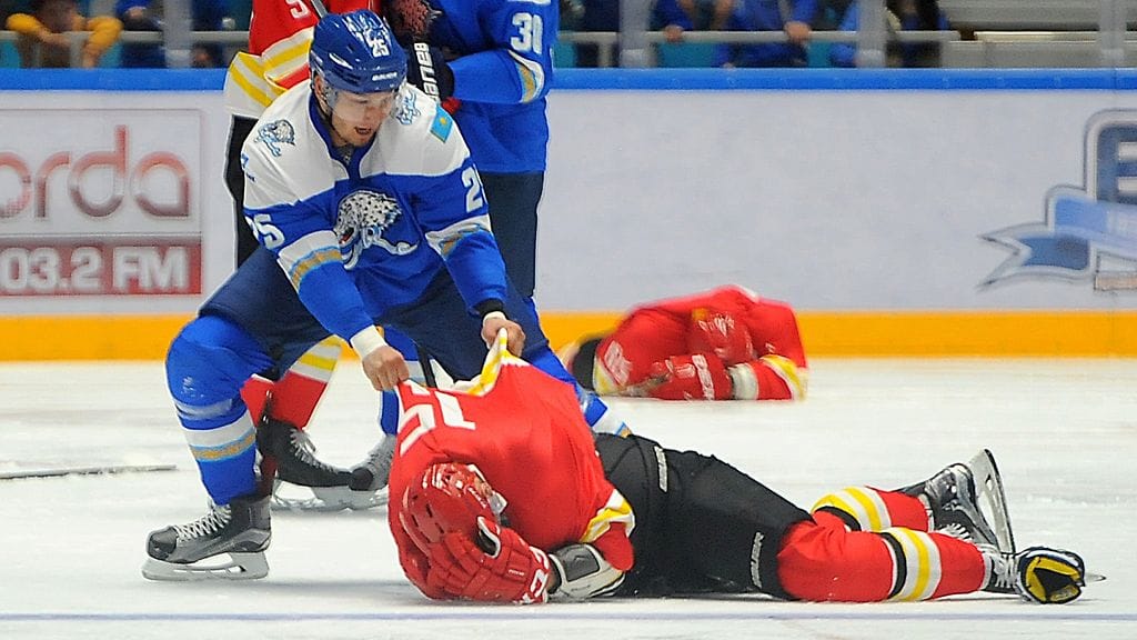 Damir Ryspajev sekosi viime vuonna harjoitusottelussa Kunlunia vastaan.