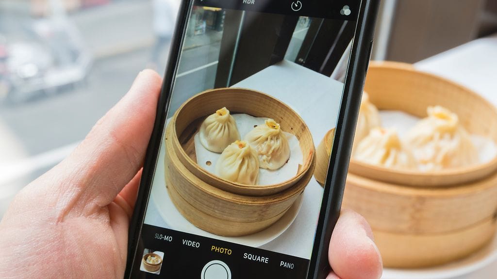 Dumbling-mykyt ovat saaneet puhelimen käyttäjät aktiivisiksi niin somessa kuin hakukoneissa. Kuvituskuva.