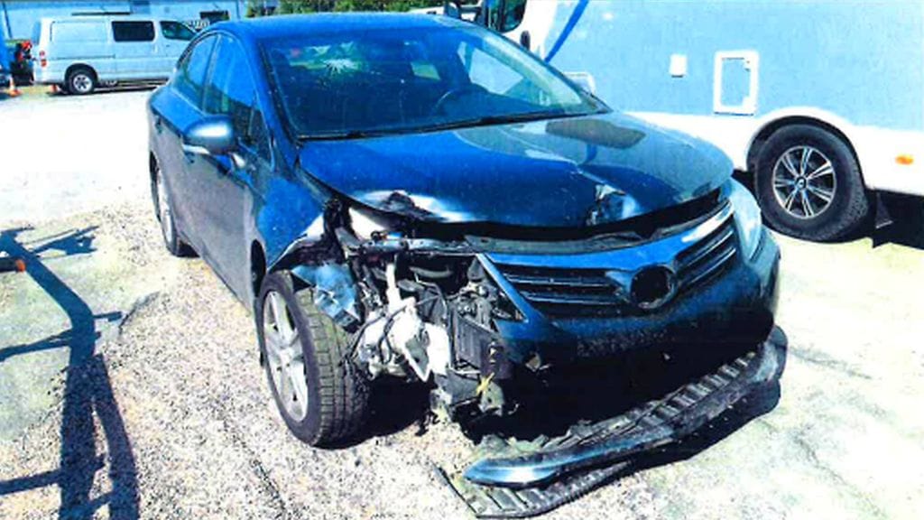 31-vuotiaan miehen omistama ja kuljettama Toyota Avensis.