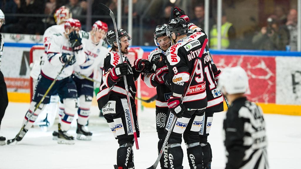 JYP juhli HIFK:n kustannuksella.