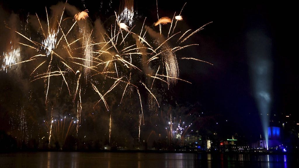Arkistokuva viime vuoden itsenäisyyspäivän ilotulituksista.