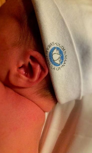 Pikkuherra Lobbas syntyi yhden jälkeen yöllä.