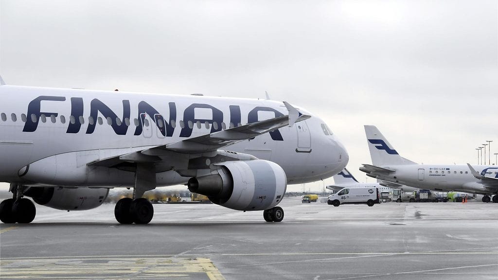 Finnairin lentokoneita Helsinki-Vantaan lentokentällä joulukuun alussa.