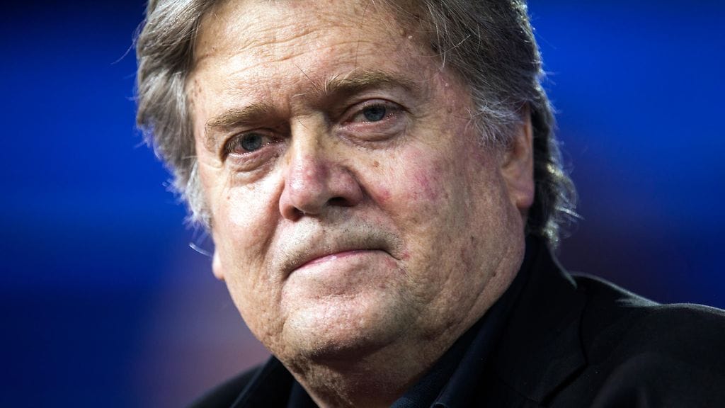 Steve Bannon vieraili kansallisen rintaman kokouksessa Ranskassa.