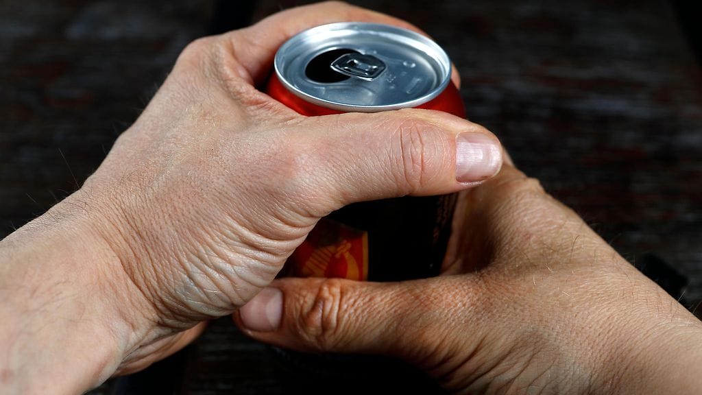 Alkoholin aiheuttamien terveyshaittojen riskiryhmään kuuluu 11 prosenttia 20–79-vuotiaista, selviää THL:n tuoreesta Juomatapatutkimuksen raportista.