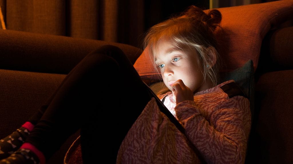 Lasten puhelinriippuvuus huolettaa Applen osakkeenomistajia.