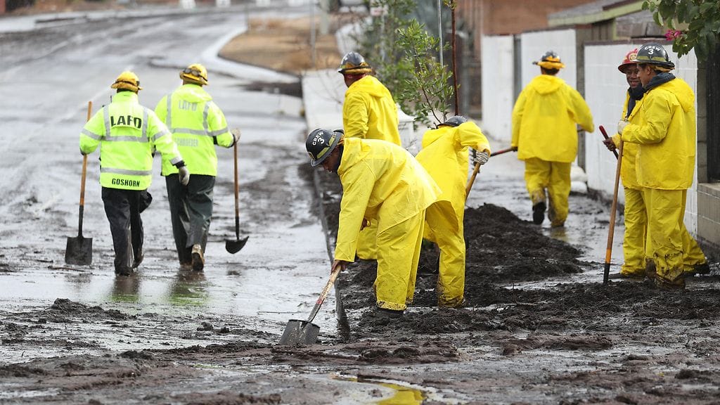 Eteläistä Kaliforniaa piinaavat nyt rankkasateiden aiheuttamat tulvat ja mutavyöryt.