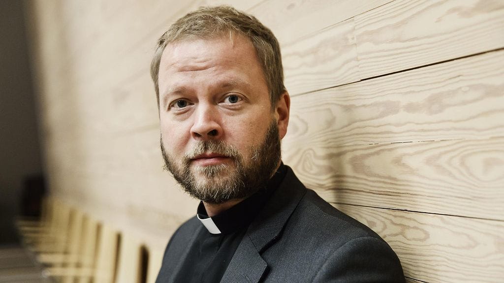 Piispa Teemu Laajasalo.