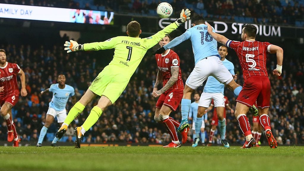 Sergio Agüero puski Cityn voittomaalin.