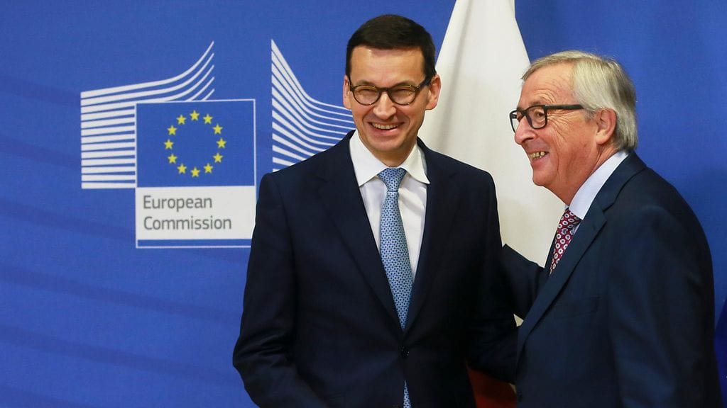 Puolan pääministeri Mateusz Morawiecki Puola ja Euroopan komission puheenjohtaja Jean-Claude Juncker tapasivat tammikuussa Brysselissä.
