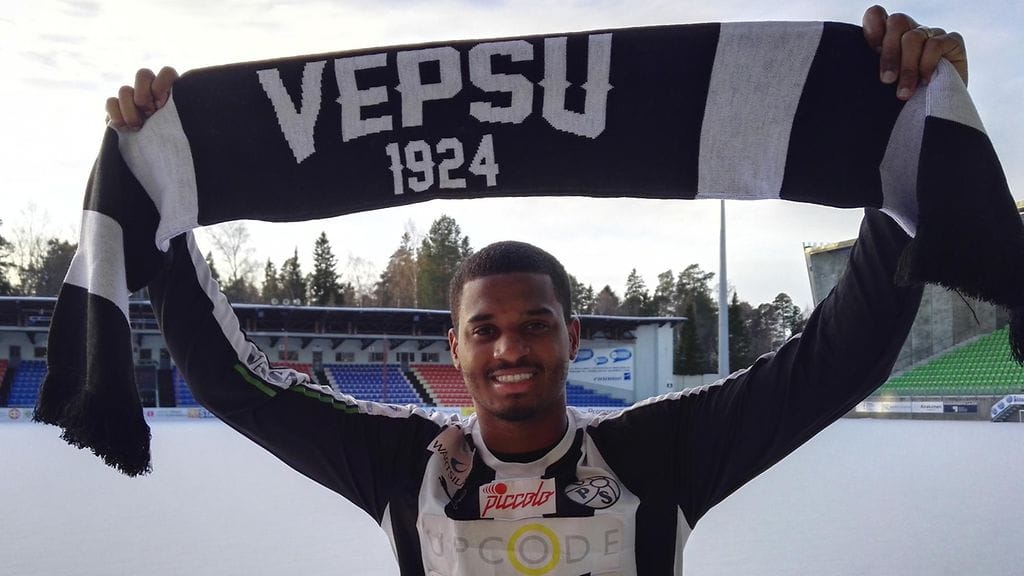 Douglas Cae VPS:n kuvaamana.