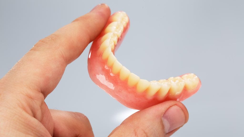 Miehen nettishoppailu on kuin suoraan huonosta komediasta.