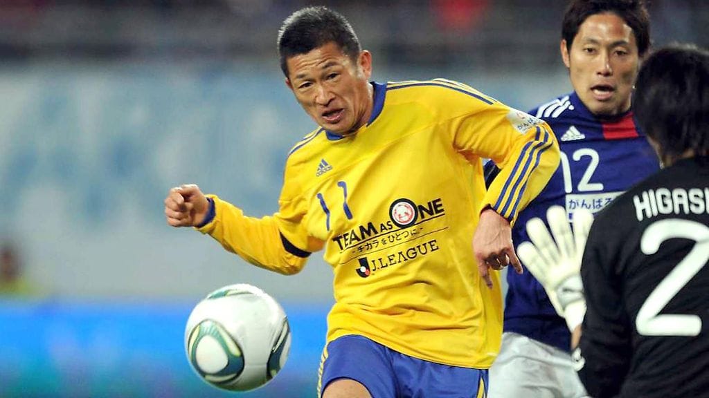 Kazuyoshi Miura tositoimissa vuonna 2011.