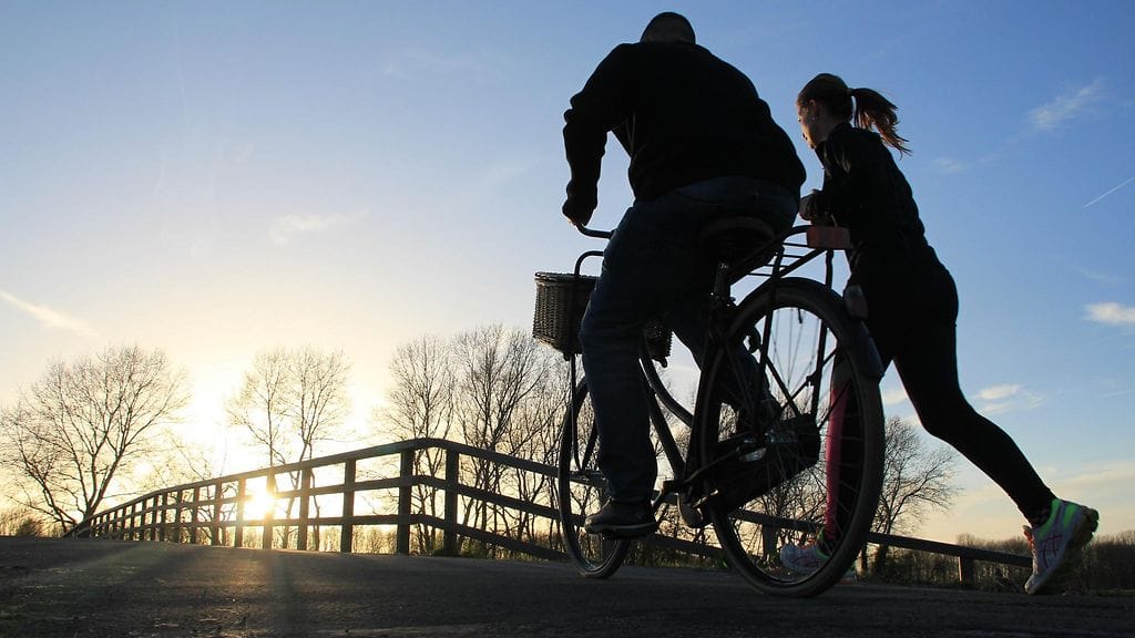 Liikunnalla on paljon terveyshyötyjä.