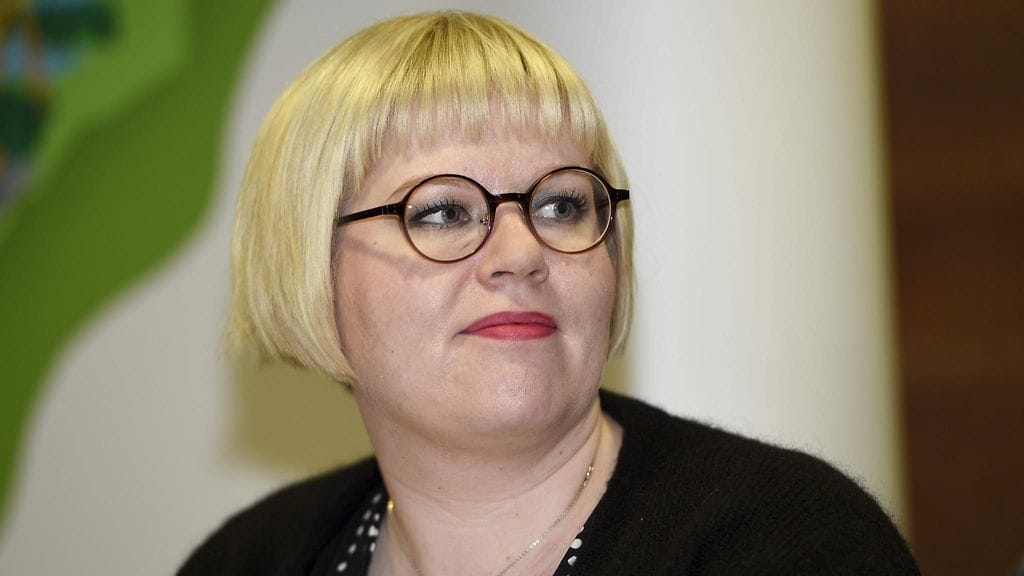 Perhe- ja peruspalveluministeri Annika Saarikko.