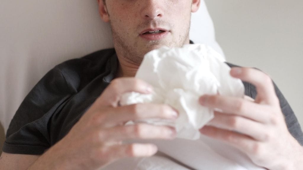 Astmaatikon kerrotaan tarvitsevan lisälääkitystä flunssan aikaan. Kuvituskuva.