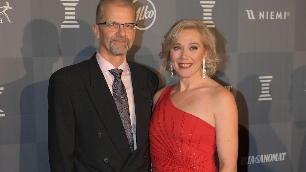 Entinen kolmiloikkaaja Heikki Herva ja entinen pituushyppääjä Ringa Ropo Urheilugaalan unaisella matolla 18. tammikuuta 2018.