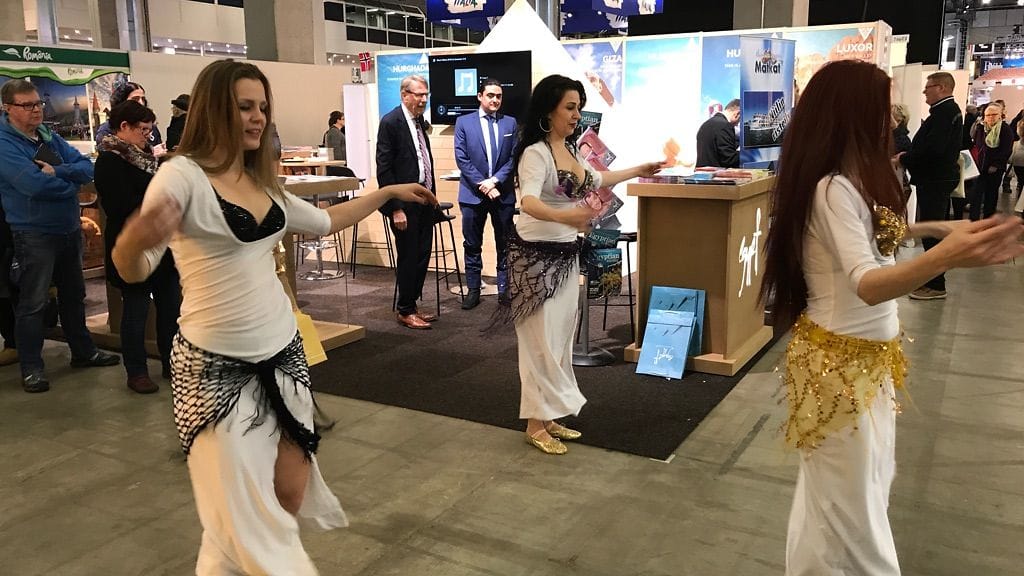 Matkamessuilla oli nähtävillä tänä vuonna muun muassa tanssiesityksiä.