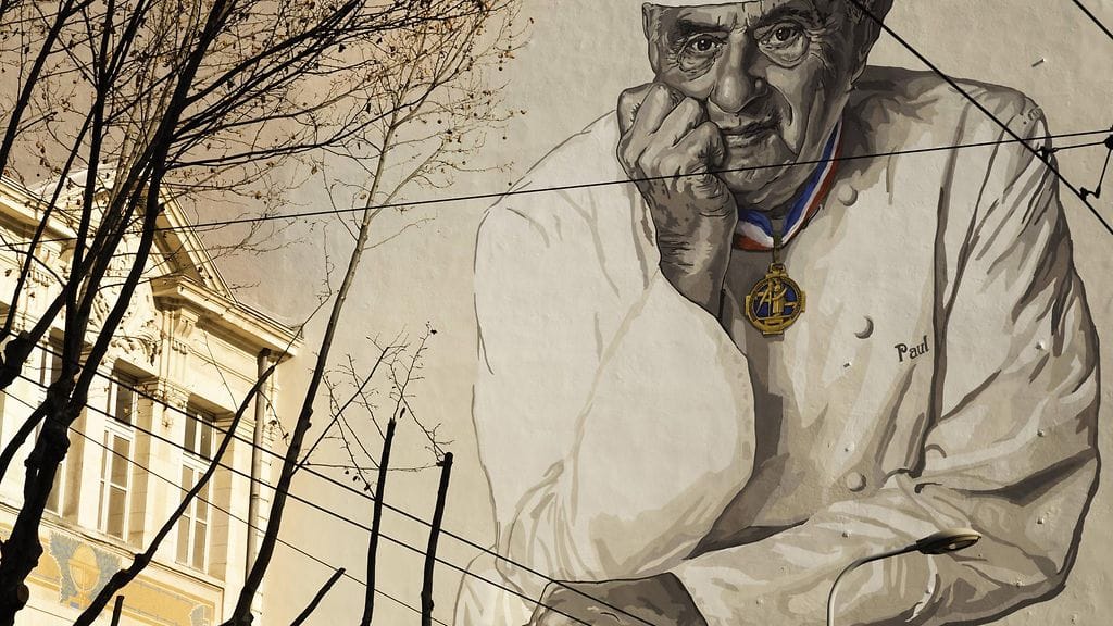 Suuri kuva maailman kuuluisimmasta kokista Paul Bocusesta.