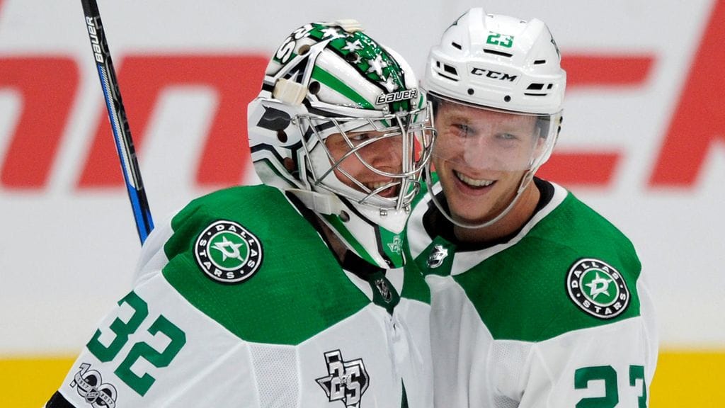 Esa Lindell (oik.) ja Kari Lehtonen, Dallasin voiton suomalaiset takuumiehet.