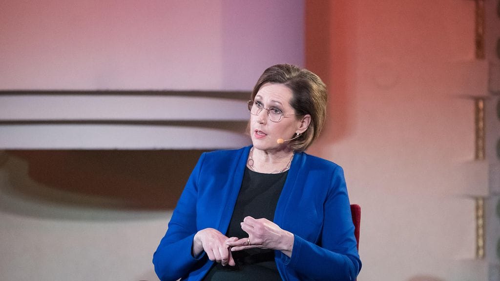 Haastattelussa Haatainen kertoo joutuneensa toistuvasti huomauttamaan kansanedustajia metelöinnistä.