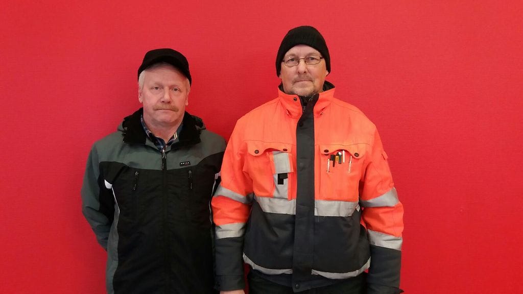 Heikki Väänänen ja Matti Wahlman pelastivat koululaisen jäistä Kankaanpäässä. Heidät on nyt palkittu pelastusalan Auttavat kädet -huomionosoituksella.