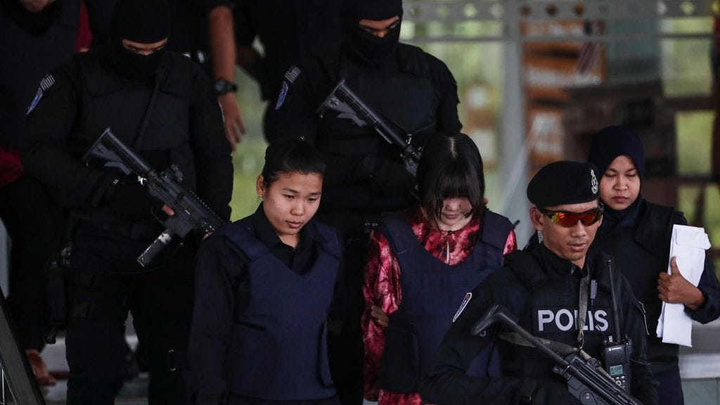 Kim Jong-Namin murhasta epäillyt astuivat oikeuden eteen 22. tammikuuta 2018.