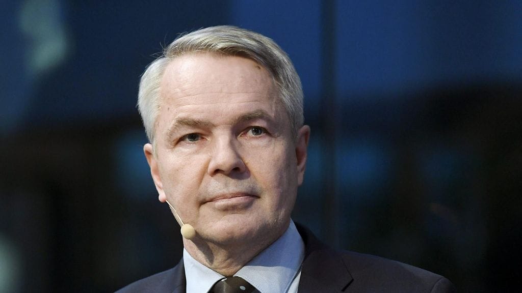 Vihreiden puheenjohtajan Pekka Haaviston mukaan liikenteen verotusta on muutettava perusteellisesti.