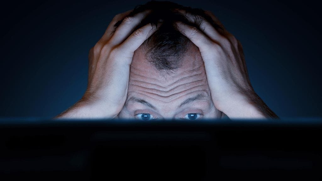 Oireiden googlaaminen voi lietsoa syöpäpelkoa. Kuvituskuva.