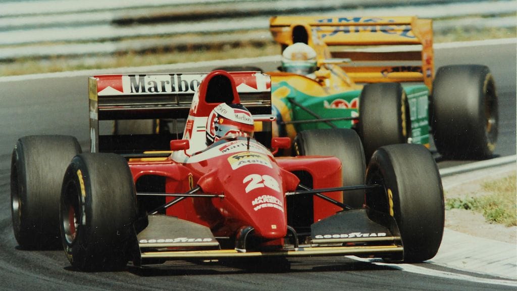 Gerhard Bergerin Ferrari lähti käsistä Portugalin GP:ssä 1993 aktiivijousituksen kadotettua paikkansa radalla.