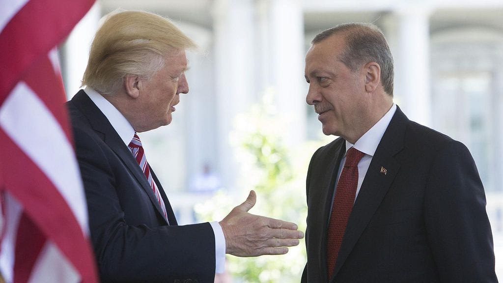 Presidentit Trump ja Erdoğan Washingtonissa keväällä 2017.