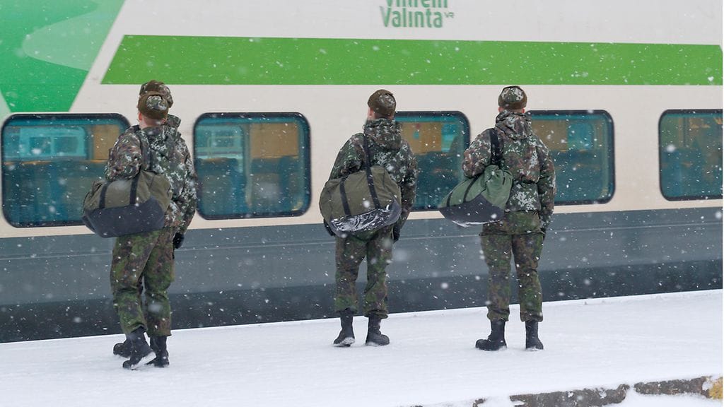 varusmies varusmiespalvelus loma lomat AOP