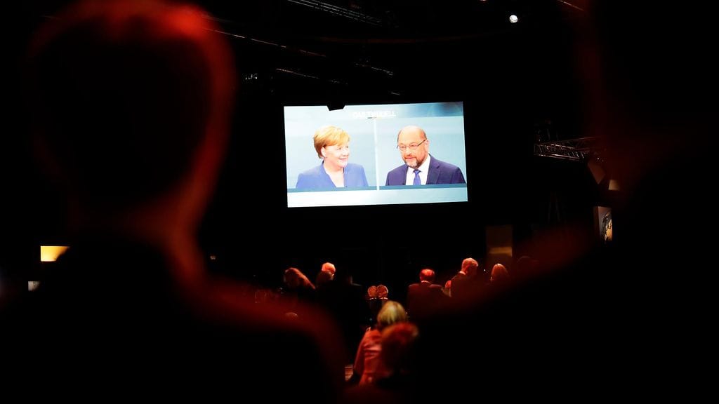 Angela Merkel ja Martin Schultz vaaliväittelyssä.
