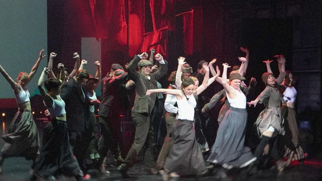 tytöt tampereen työväen teatteri