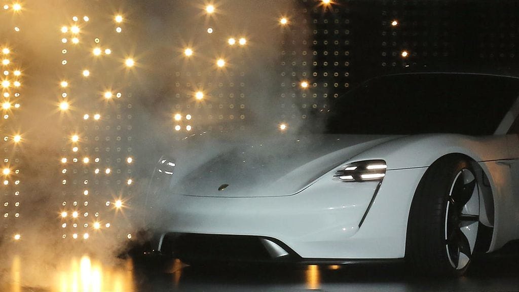 Porsche Mission E on saksalaisvalmistajan ensimmäisen täyssähköauton konseptimalli.