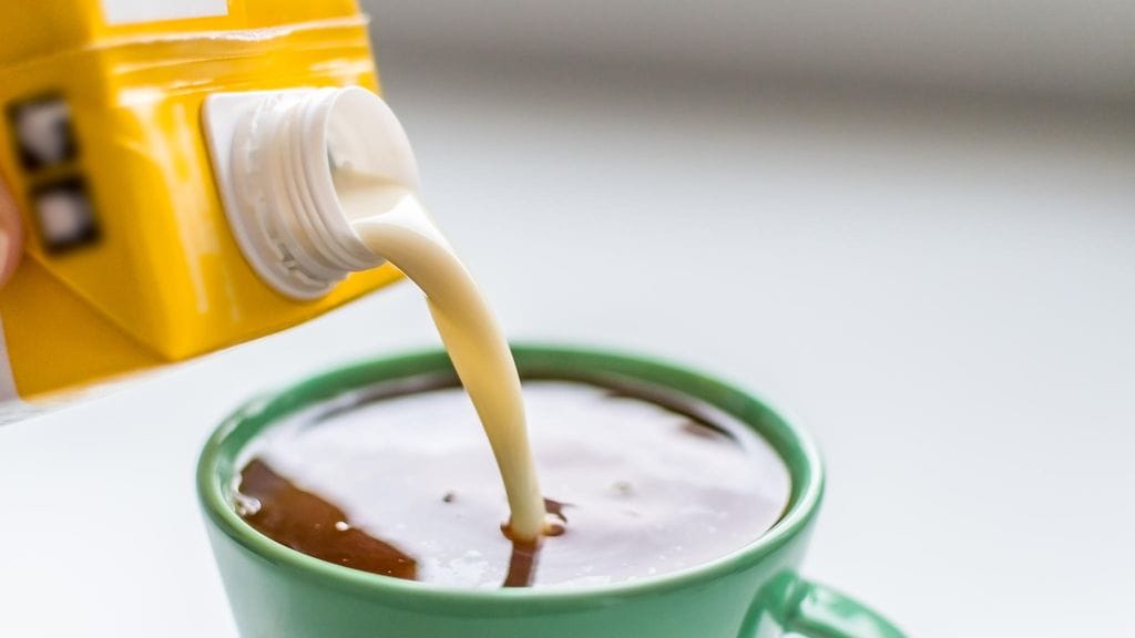 Laktoosittomat ja kolesterolittomat kasvimaidot ovat lisänneet suosiotaan.