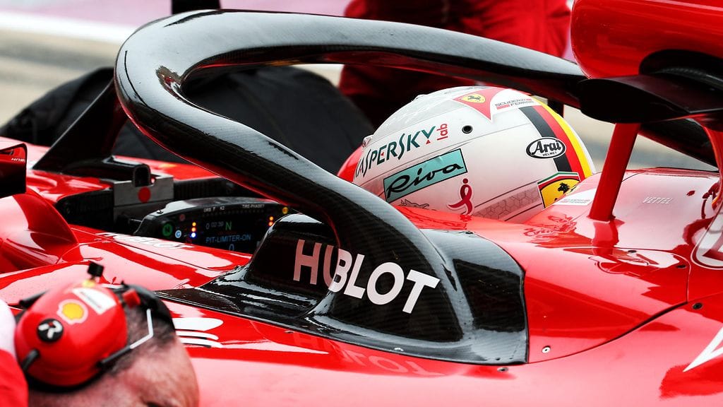 Turvakaari Sebastian Vettelin Ferrarissa viime lokakuussa.