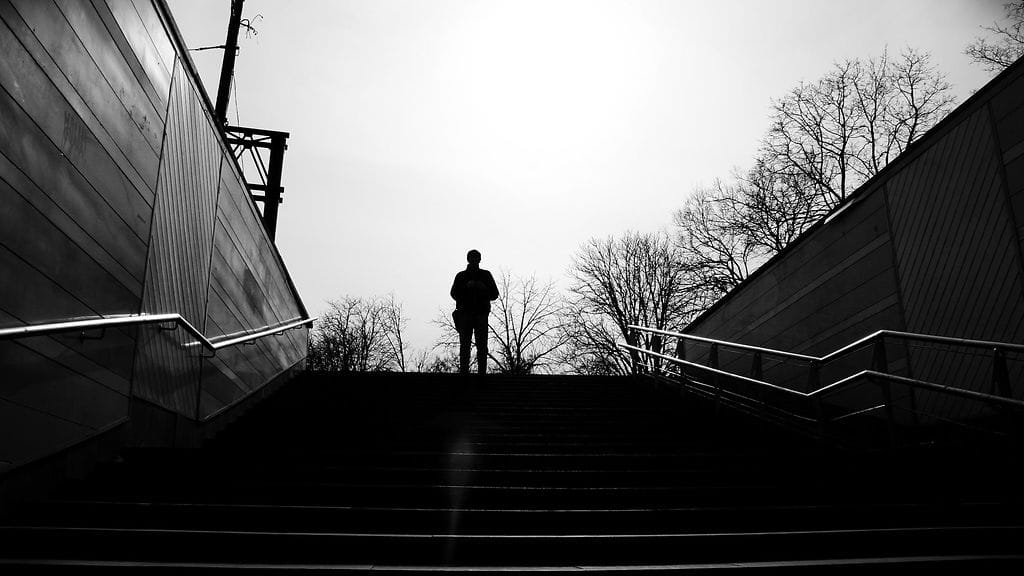 Kirjassaan Psykopaatit ympärilläni Thomas Erikson kuvailee psykopaattien toimintatapoja. Kuvituskuva.