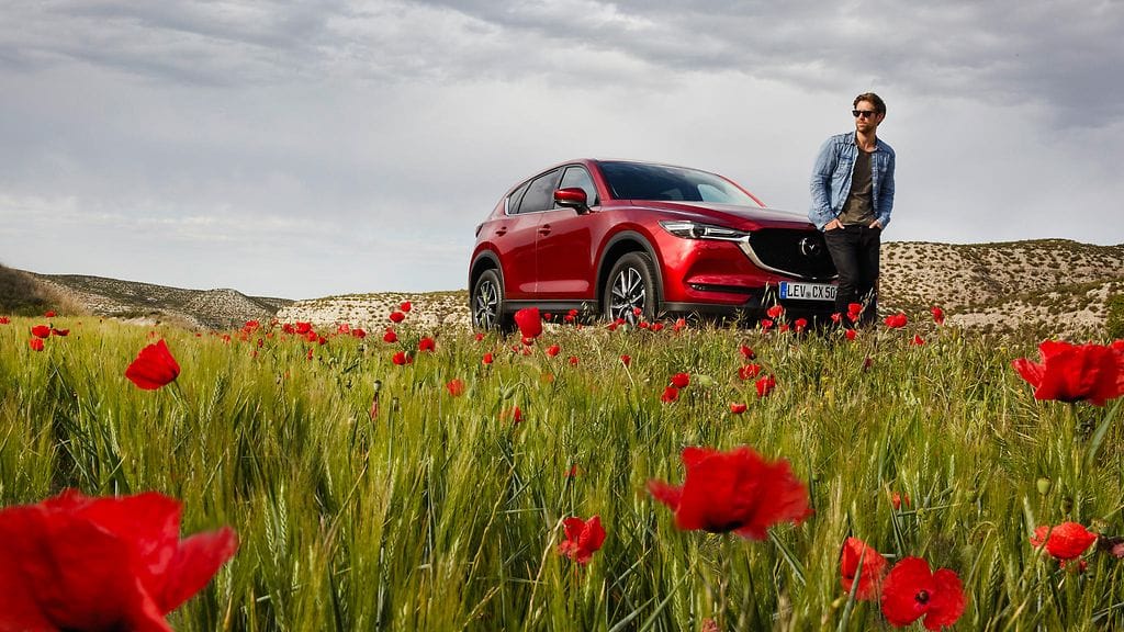 Voiko bensamoottorilla varustettu Mazda olla jonain päivänä ympäristötietoisen autoilijan paras valinta? Kuvassa uusi CX-5.